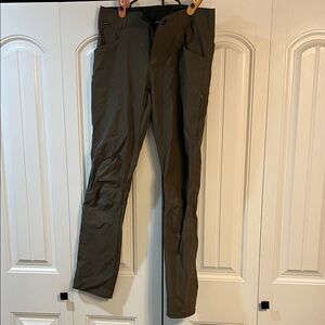 Kuhl Men's Dark Olive Cargo Pants